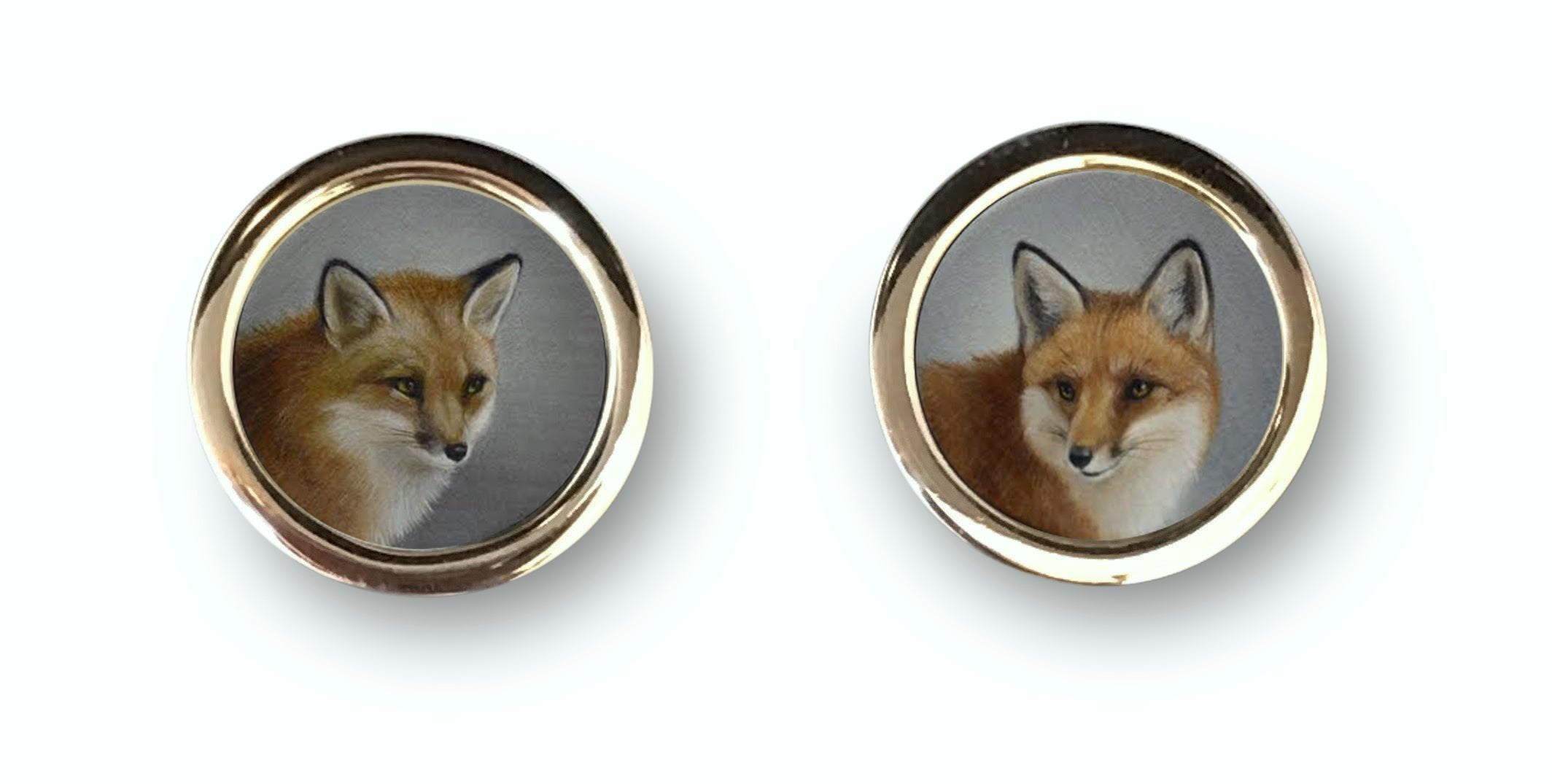 Beth de Loiselle fox oils in cufflinks